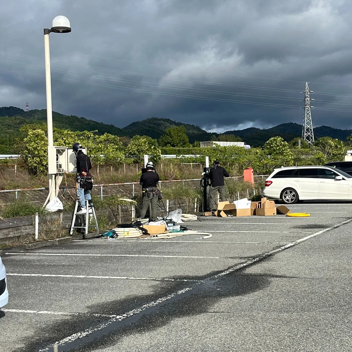 電気自動車充電設備